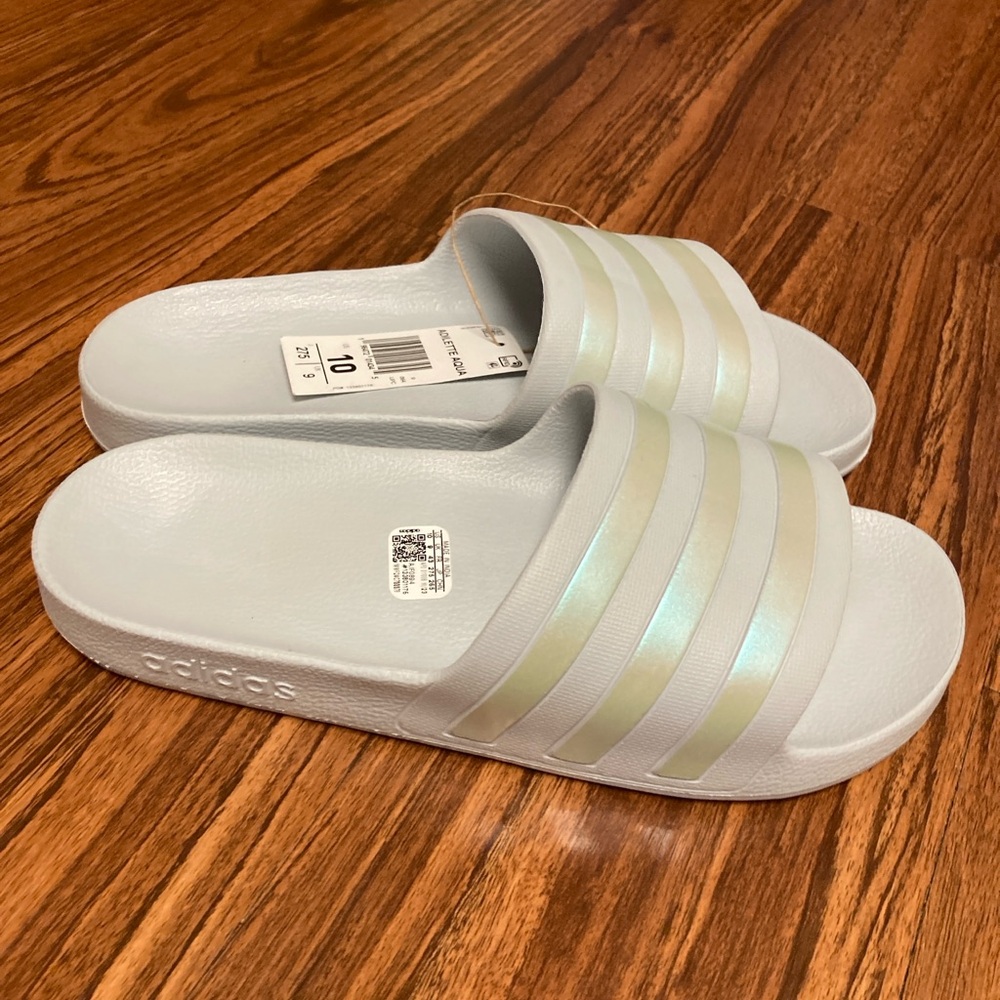 NWT Adidas Shoes Women's Adilette Aqua Slides
Color-Halo Blue - Picture 3 of 6